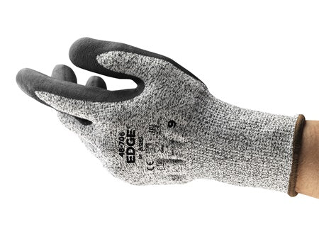Cut Resistant, Economy Range. For Customers that need high level of cut protection and need grip. For Wet or oily applications. Industries: All where cut risk is present.